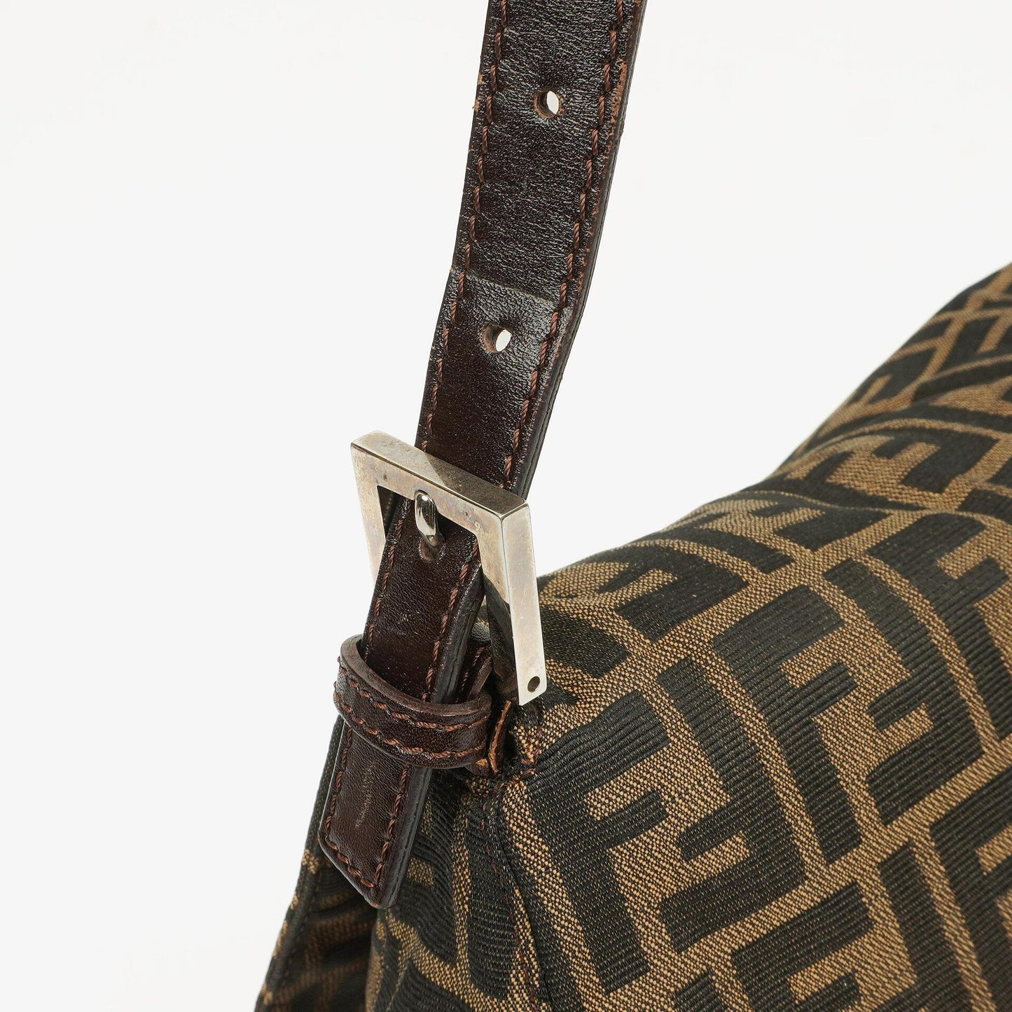 Fendi Zucca Mamma Baguette Schultertasche in Tobacco