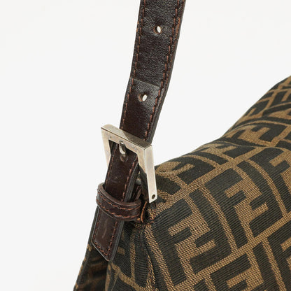 Fendi Zucca Mamma Baguette Schultertasche in Tobacco
