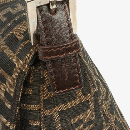 Fendi Zucca Mamma Baguette Schultertasche in Tobacco