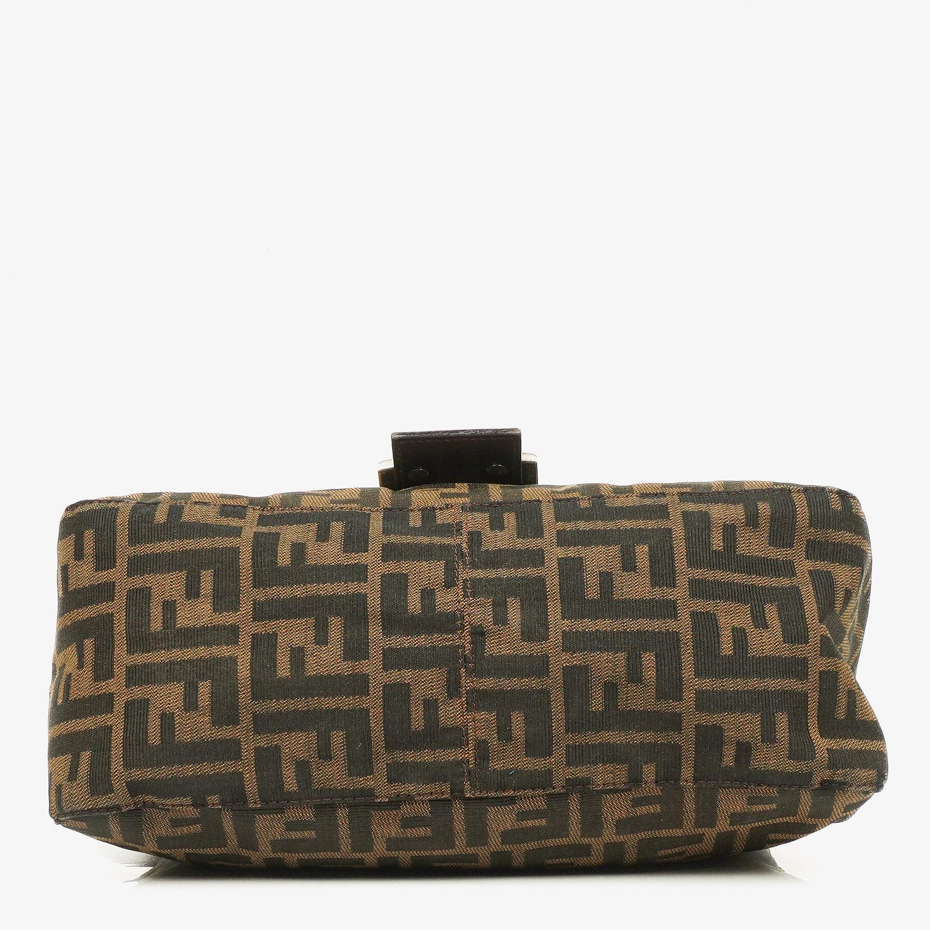 Fendi Zucca Mamma Baguette Tobacco Schultertasche