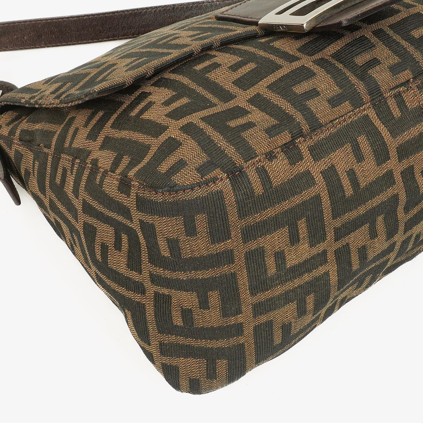 Fendi Zucca Mamma Baguette Tobacco Schultertasche