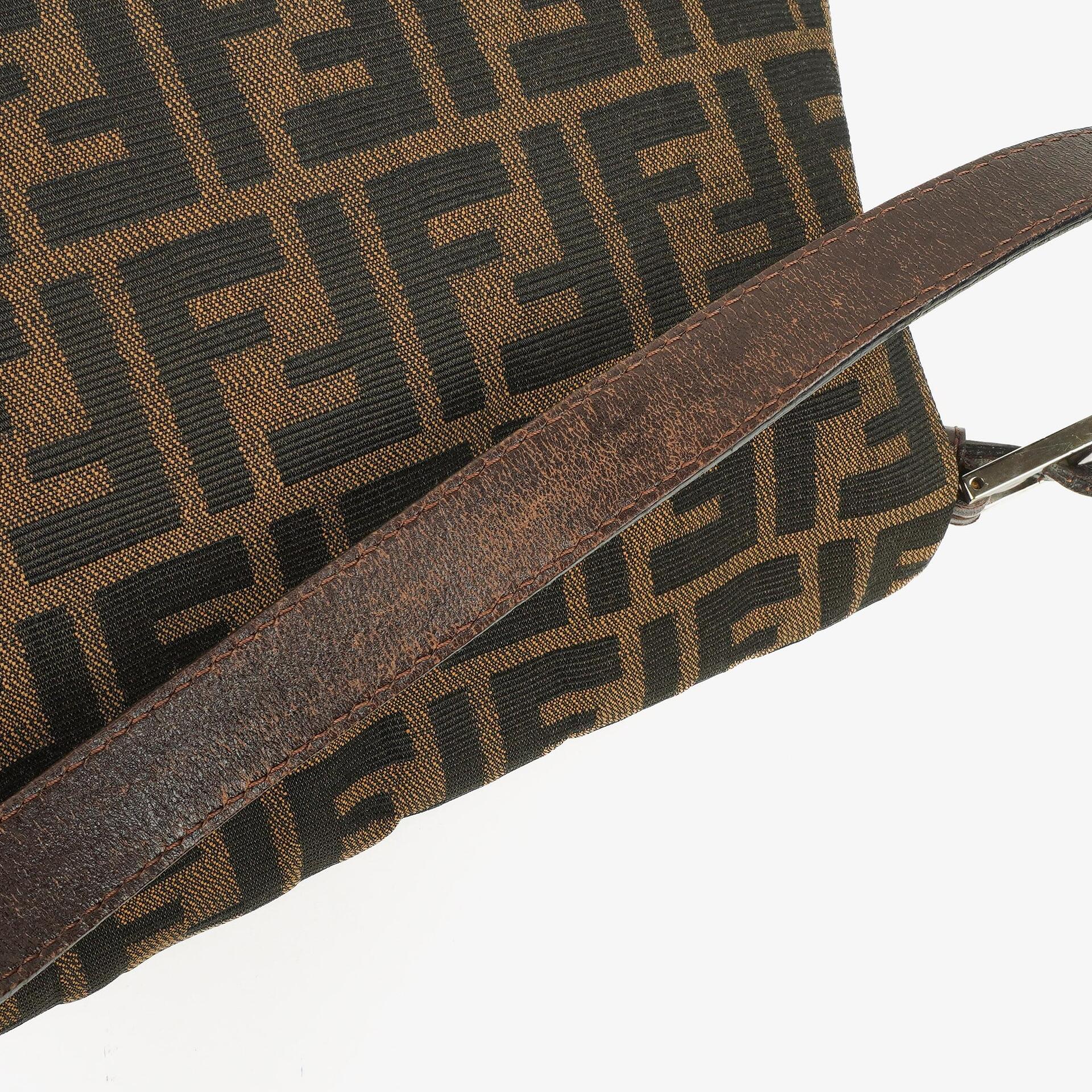 Fendi Zucca Mamma Baguette Tobacco Schultertasche