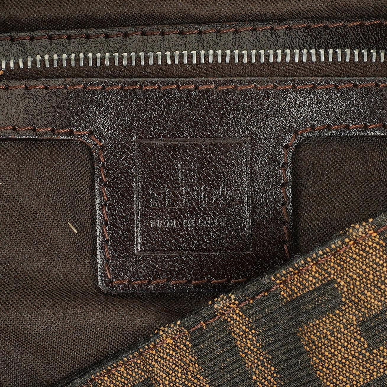 Fendi Zucca Mamma Baguette Tobacco Schultertasche