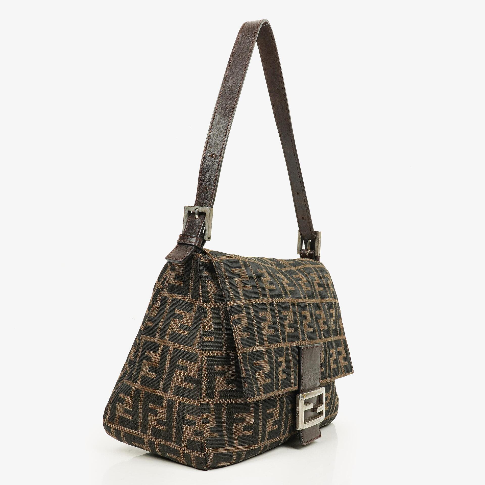 Fendi Zucca Mamma Baguette Schultertasche in Tobacco