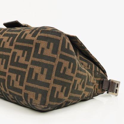 Fendi Zucca Mamma Baguette Schultertasche in Tobacco