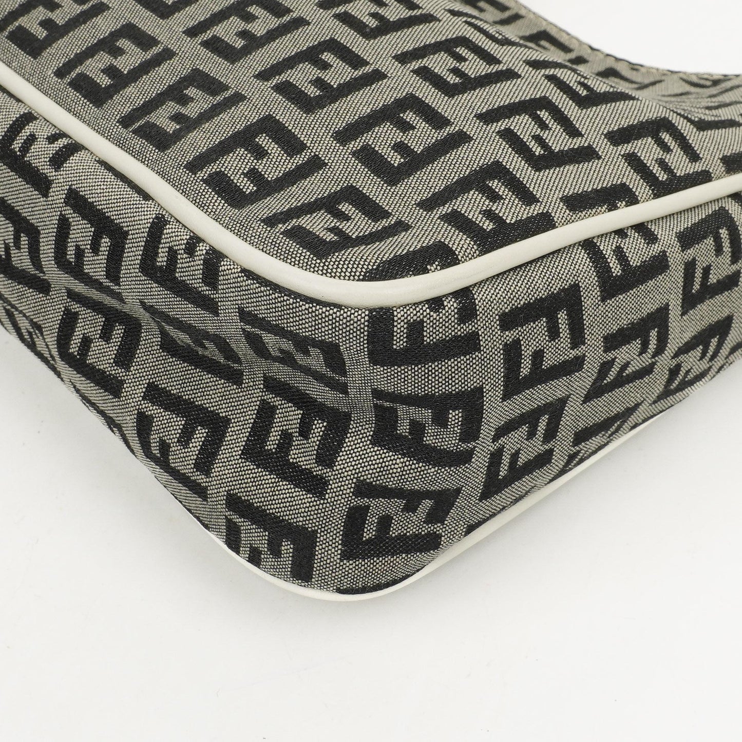 Fendi Zucchino Hobo Schultertasche
