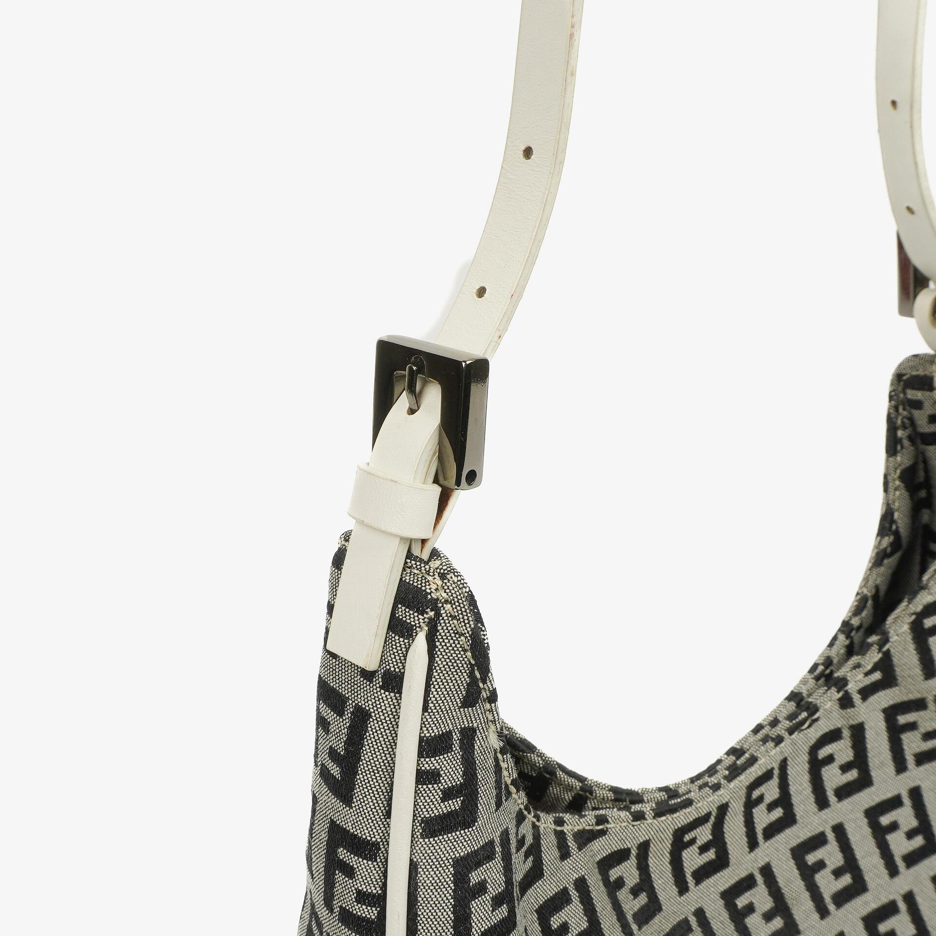 Fendi Zucchino Hobo Schultertasche