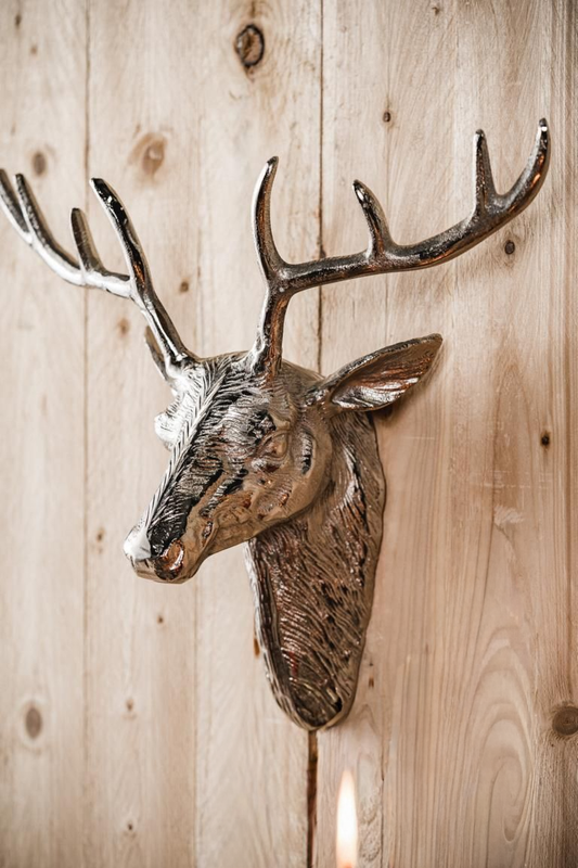 Hirschkopf Wanddeko Silber 45 cm – Aluminium Geweih, Handarbeit