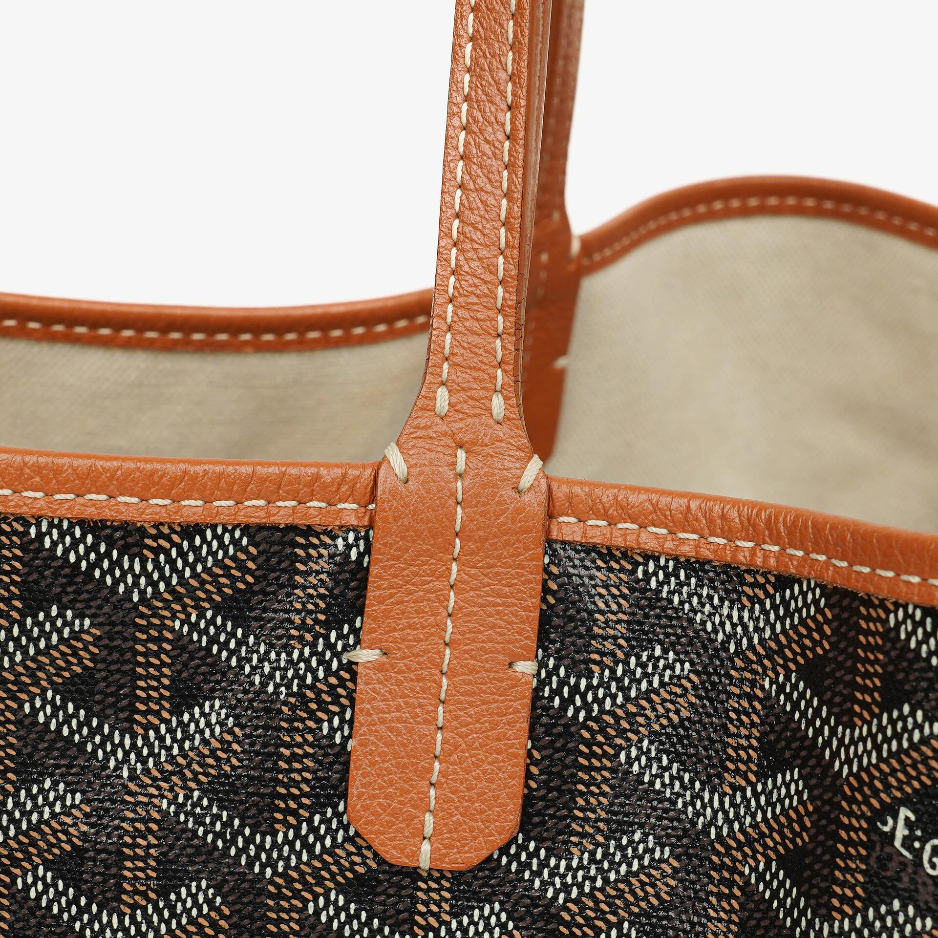 Goyard Saint Louis PM Tote aus schwarzem beschichtetem Canvas mit Chevron-Print