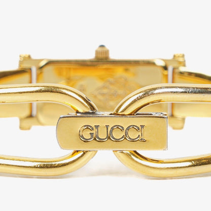 Gucci 1500 rechteckige Uhr aus goldfarbenem Edelstahl