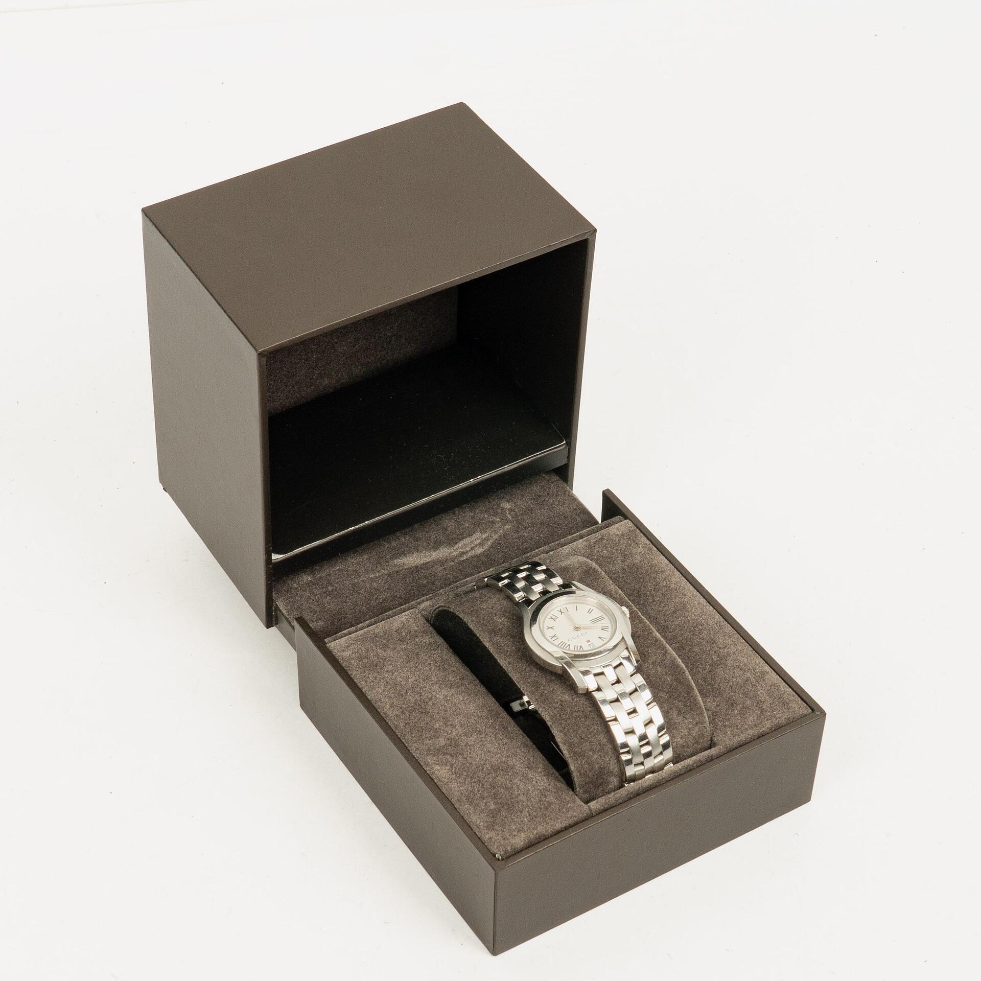 Gucci 5500L klassische Damenuhr aus Edelstahl