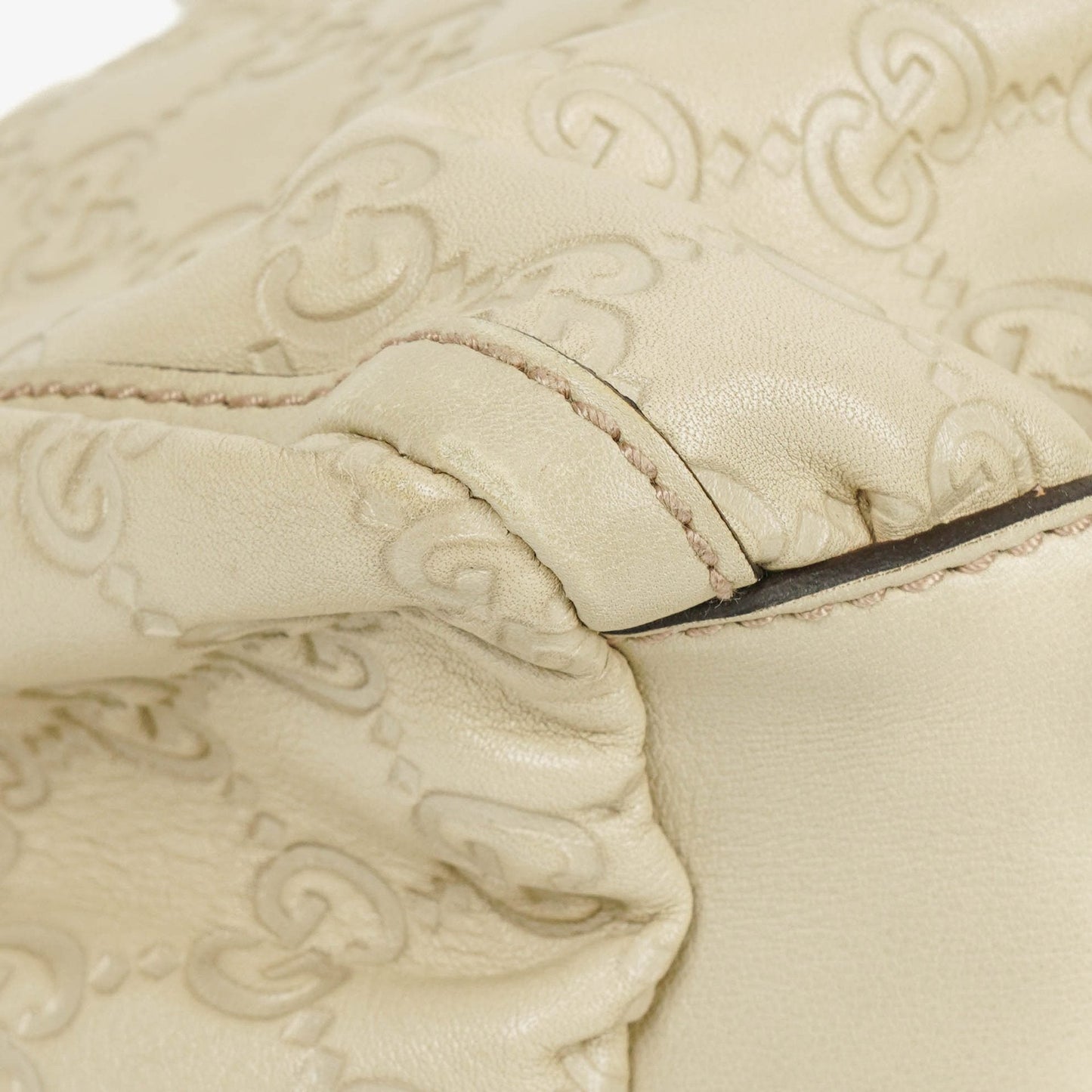 Gucci Guccissima Abbey D-Ring Tasche