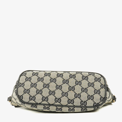 Gucci Baguette Pochette Boat Tasche in Grau mit GG Monogram
