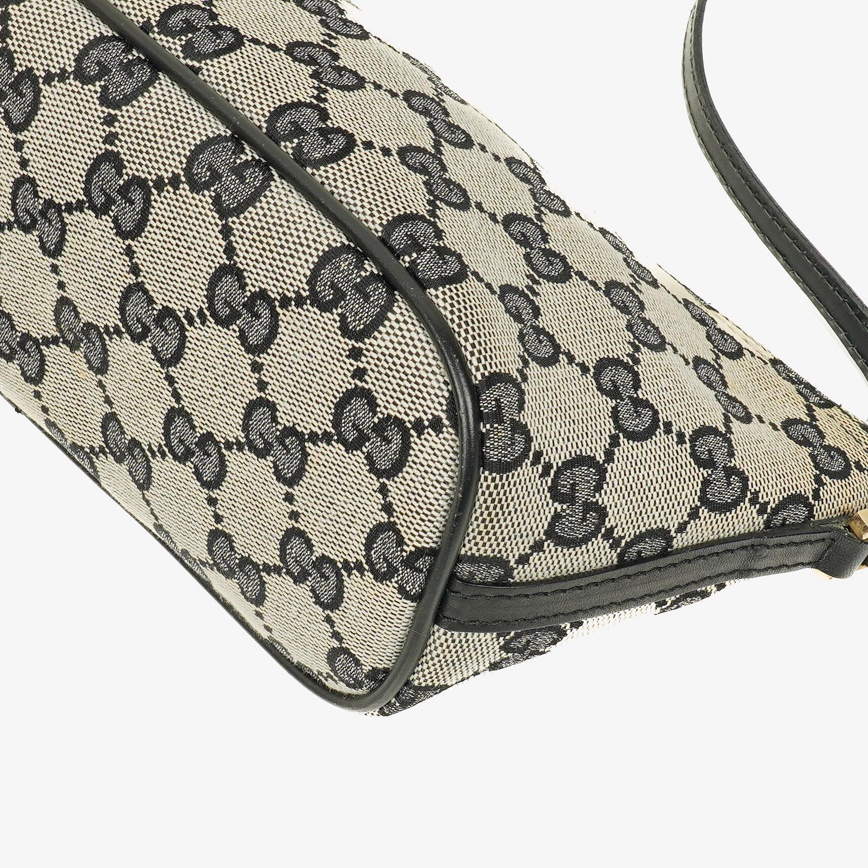 Gucci Baguette Pochette Boat Tasche in Grau mit GG Monogram
