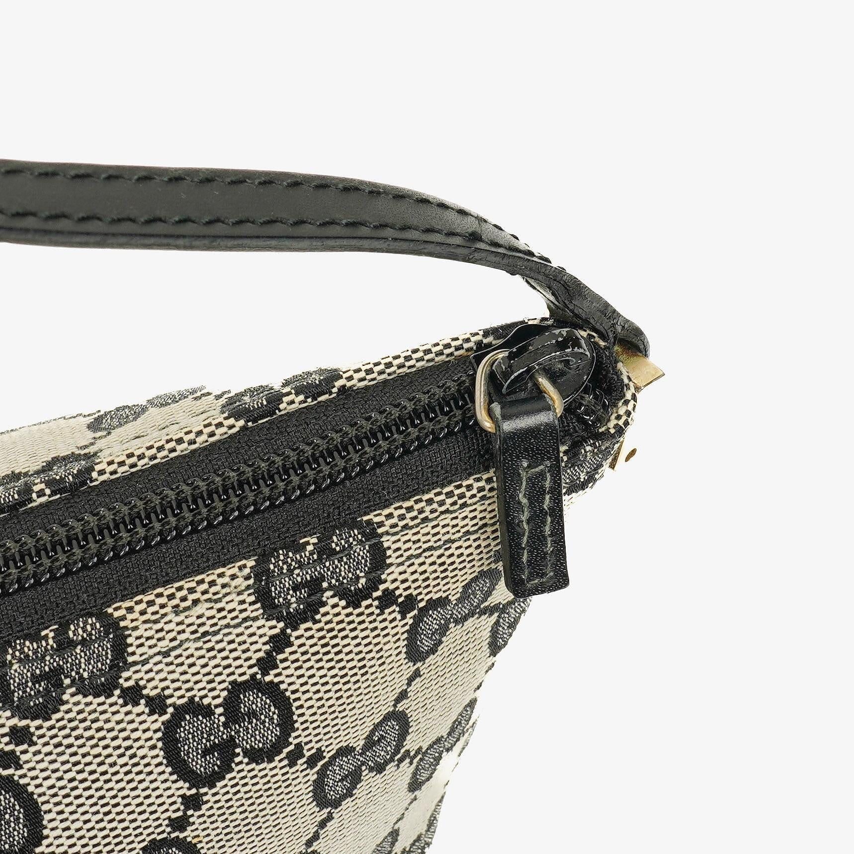 Gucci Baguette Pochette Boat Tasche in Grau mit GG Monogram