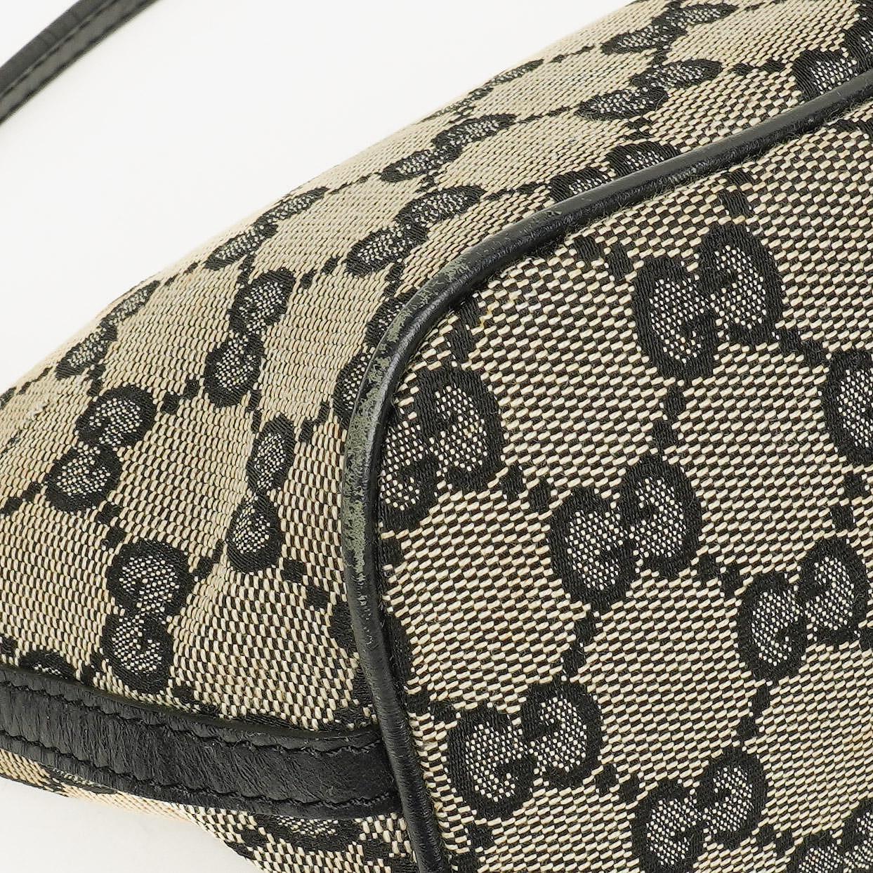 Gucci Baguette Pochette Boat Tasche in Grau/Schwarz mit GG Monogramm
