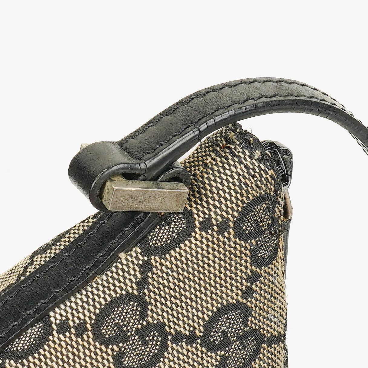 Gucci Baguette Pochette Boat Tasche in Grau/Schwarz mit GG Monogramm