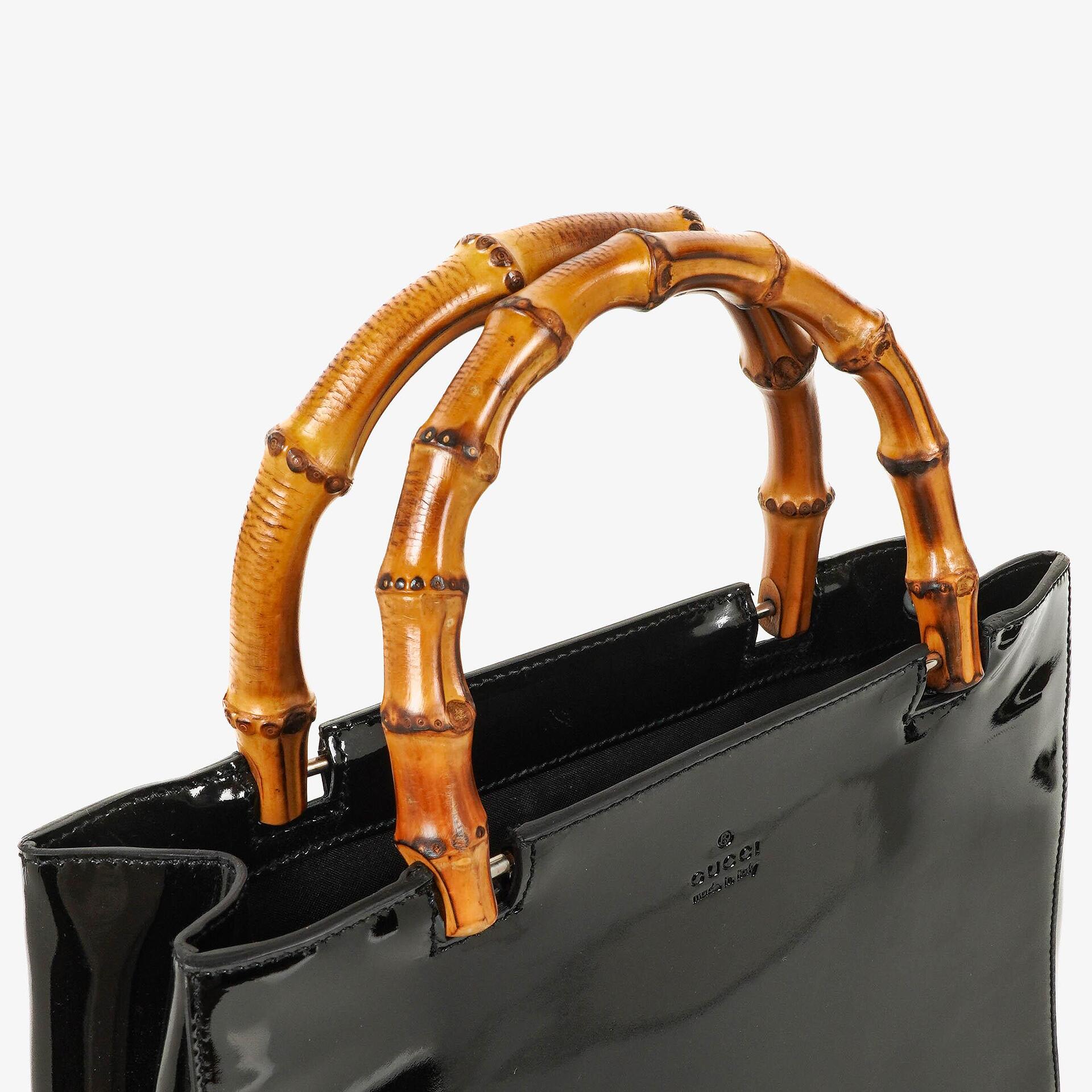 Gucci Bamboo Tasche mit Obergriff aus schwarzem Lackleder
