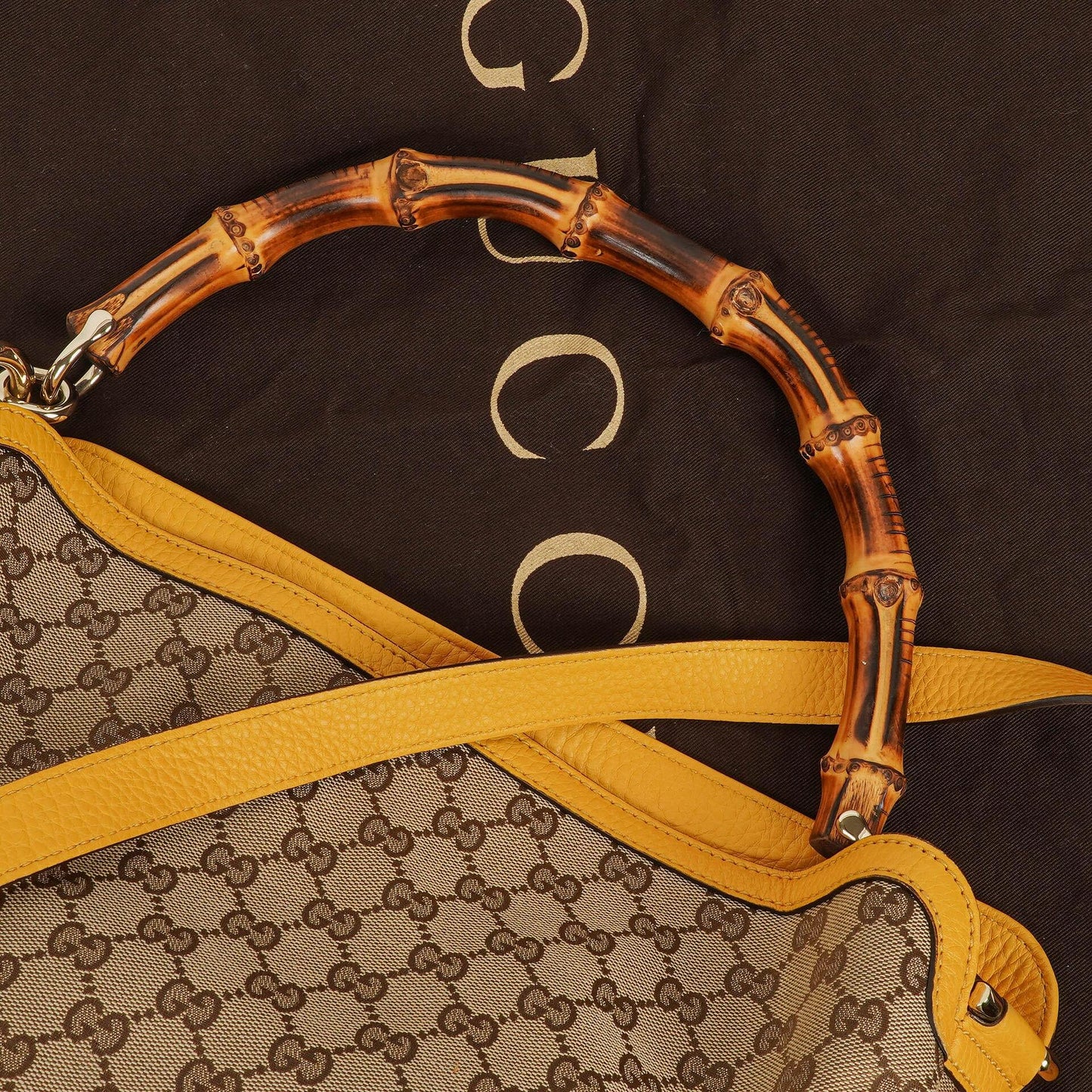 Gucci Bamboo Top Handle Hobo-Tasche aus beigem GG Canvas