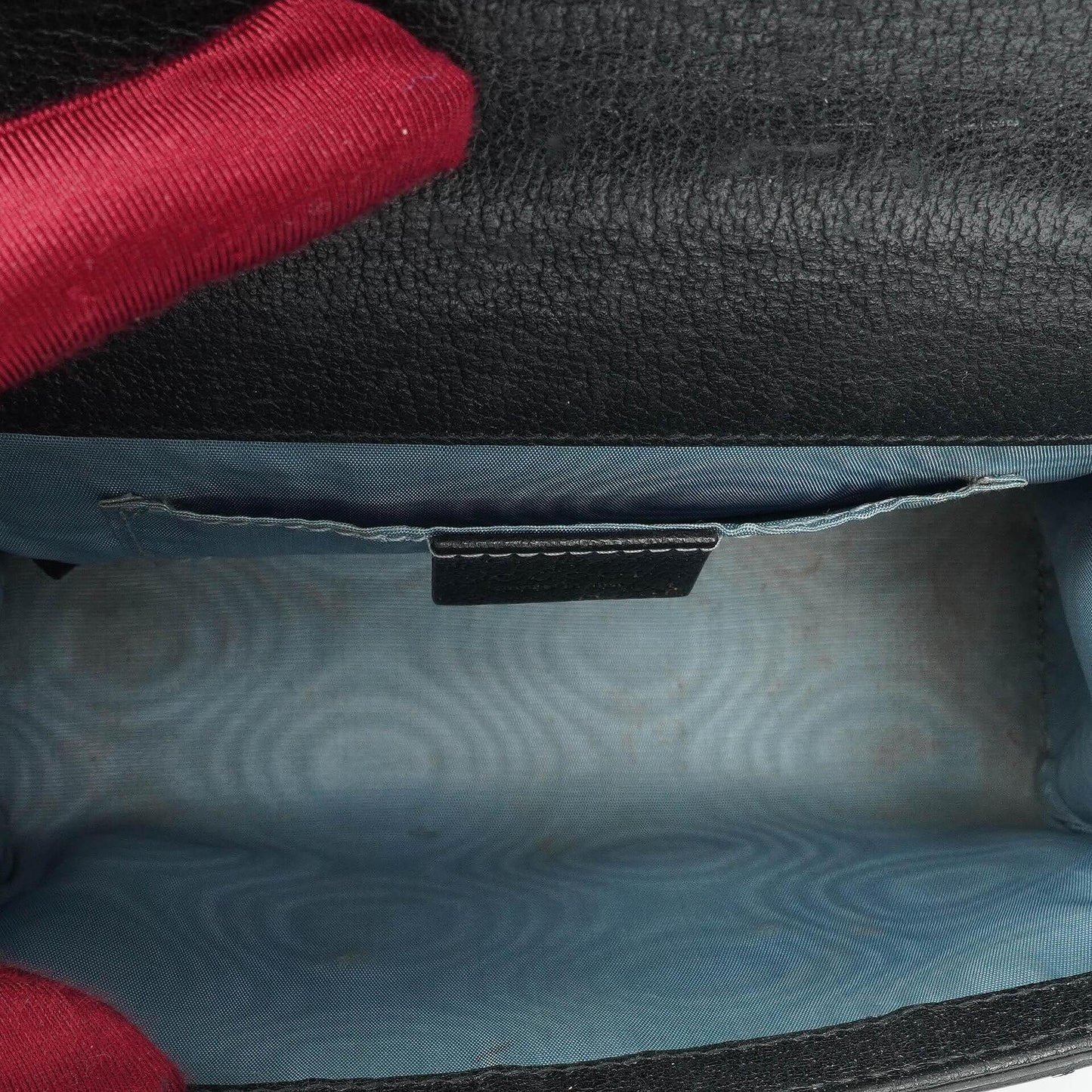Gucci Bee Star kleine Padlock Schultertasche aus schwarzem genarbtem Kalbsleder