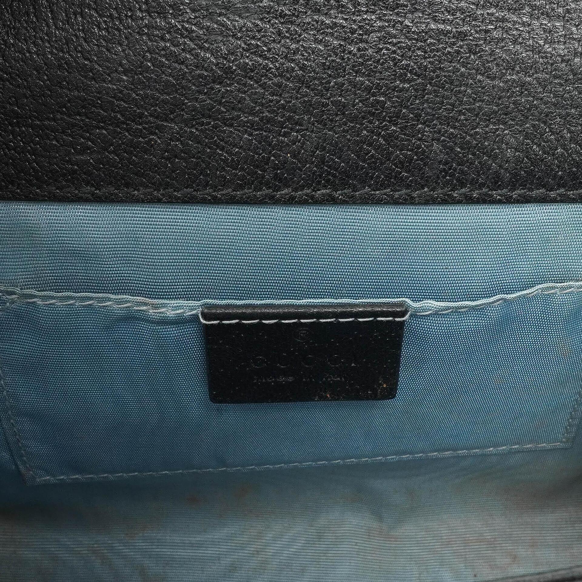 Gucci Bee Star kleine Padlock Schultertasche aus schwarzem genarbtem Kalbsleder