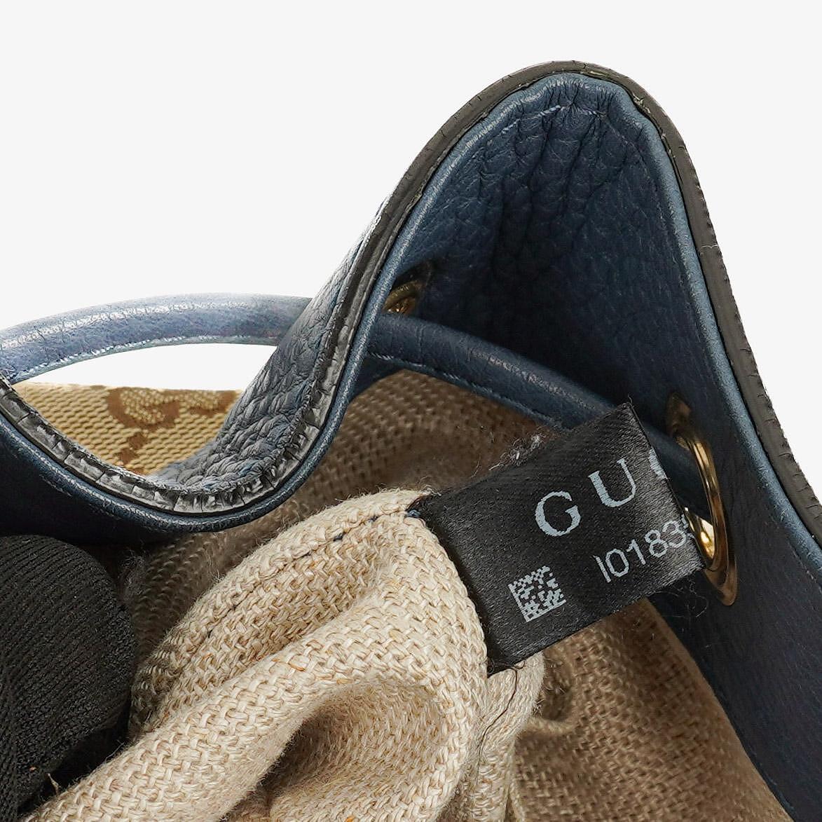 Gucci Cellarius Beuteltasche aus Kalbsleder mit Beige/Ebony Washed Ink Monogram