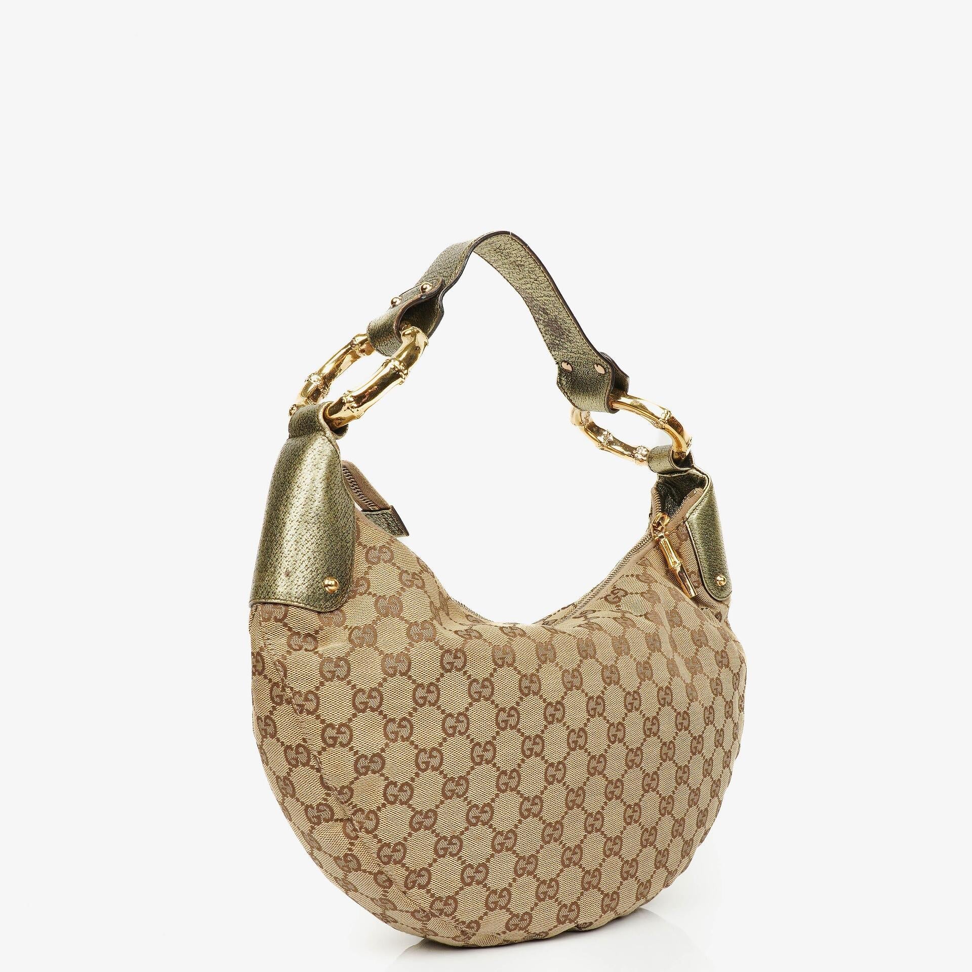 Gucci Hobo-Tasche aus Beige/Ebony GG Canvas mit grün-metallischem Bambus-Ring