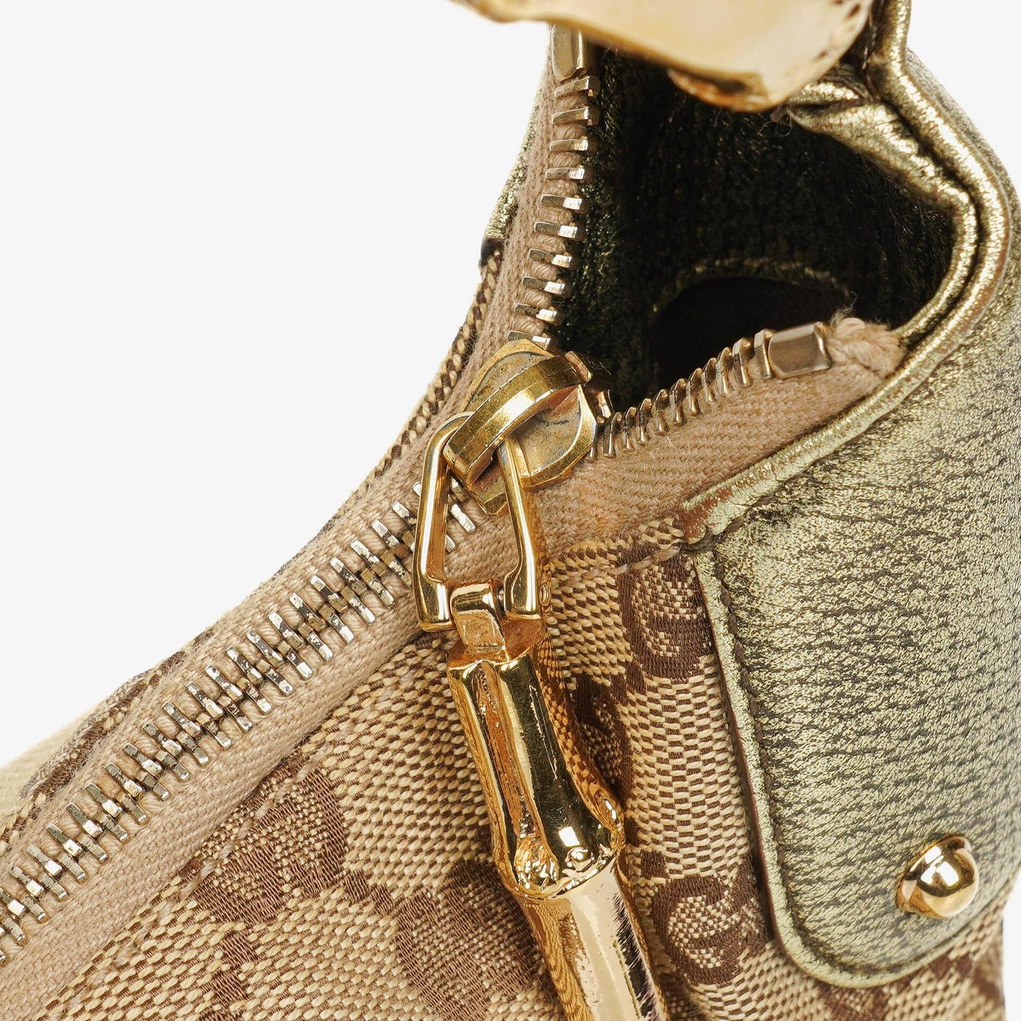 Gucci Hobo-Tasche aus Beige/Ebony GG Canvas mit grün-metallischem Bambus-Ring