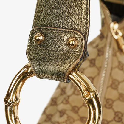 Gucci Hobo-Tasche aus Beige/Ebony GG Canvas mit grün-metallischem Bambus-Ring