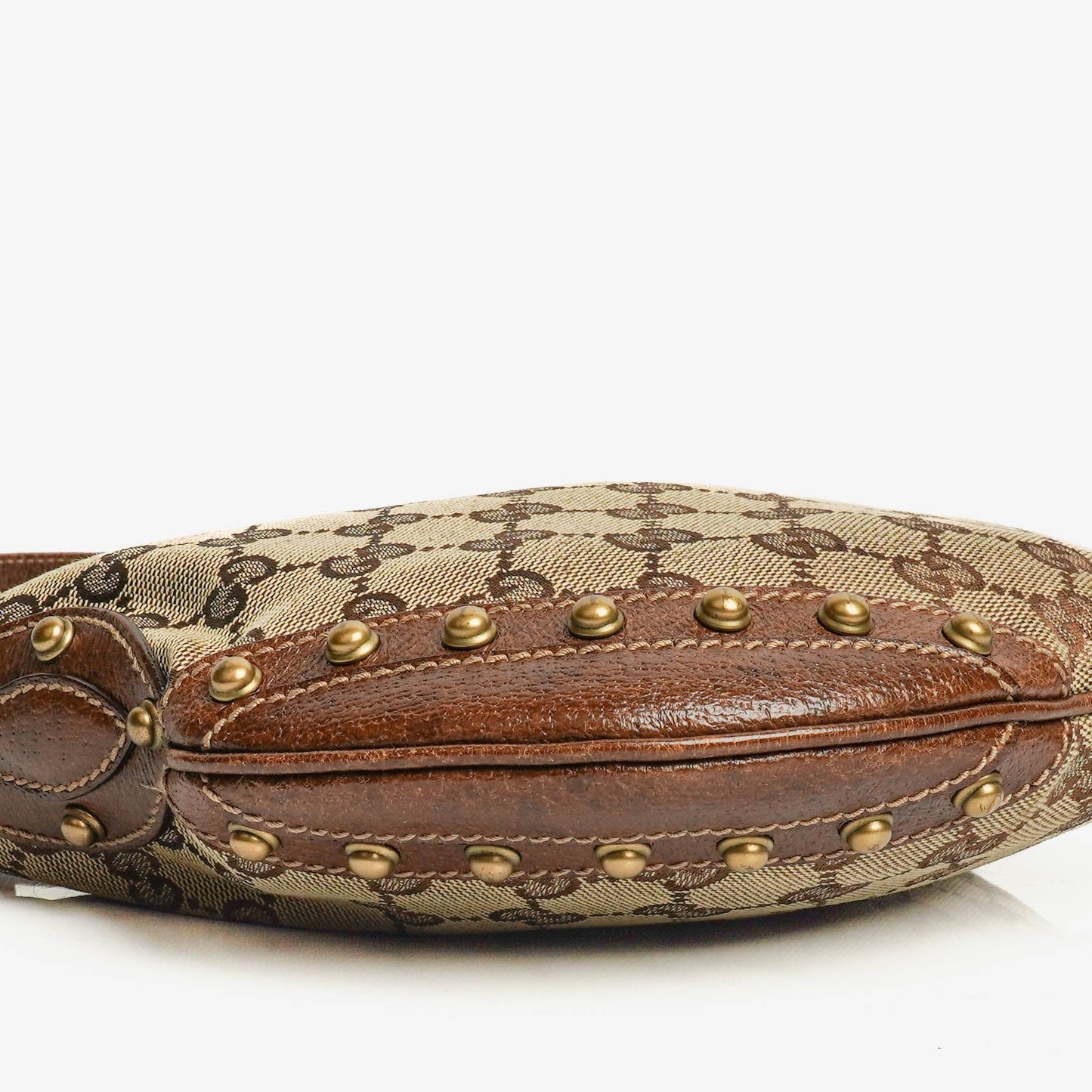 Gucci Pelham Small Schultertasche aus GG Canvas in Beige/Ebony mit Nieten