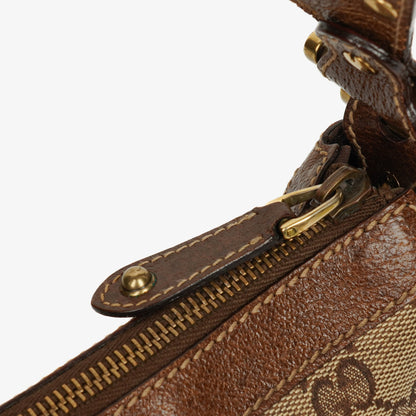 Gucci Pelham Small Schultertasche aus GG Canvas in Beige/Ebony mit Nieten