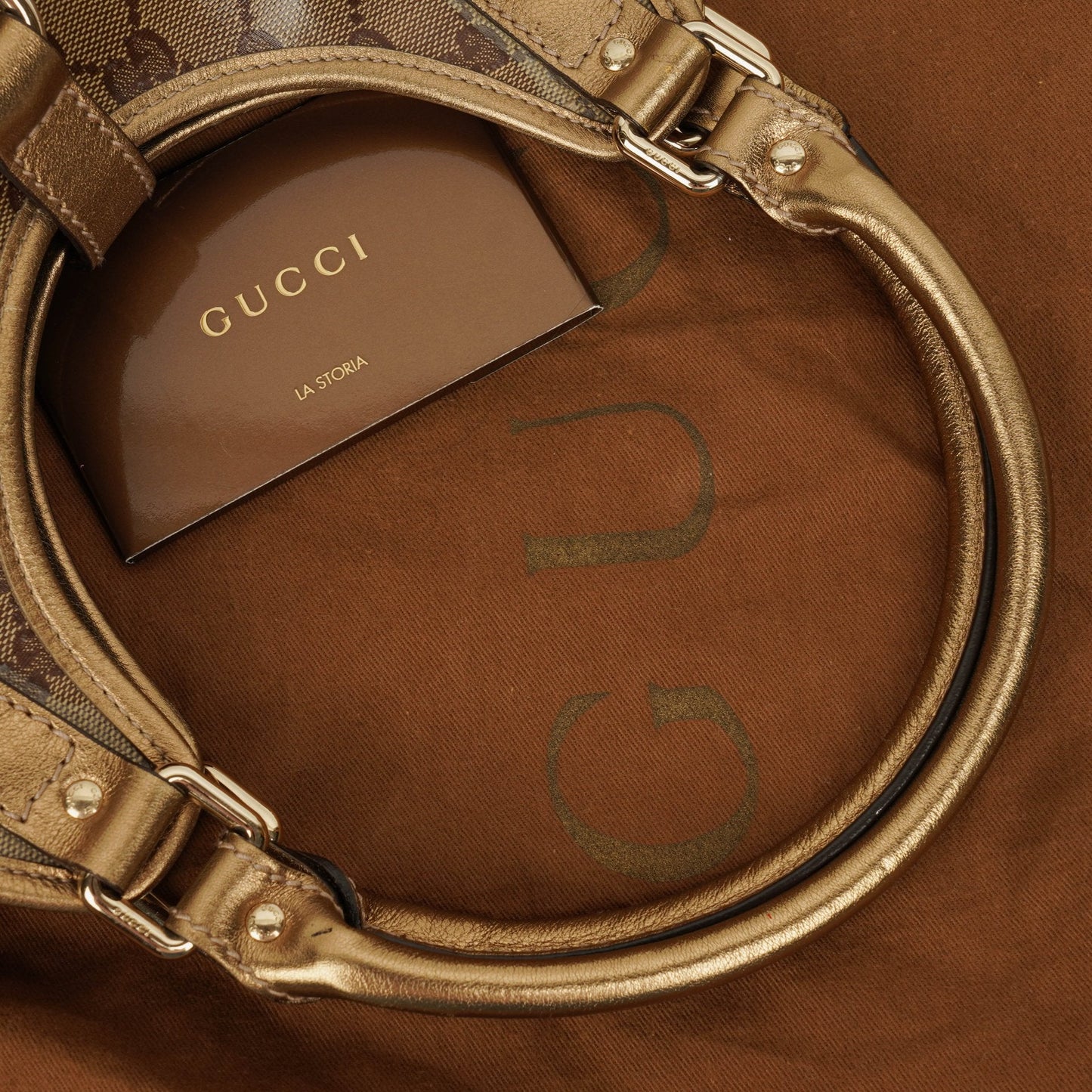 Gucci Joy Schultertasche aus beige/goldfarbenem kristallbeschichtetem Canvas
