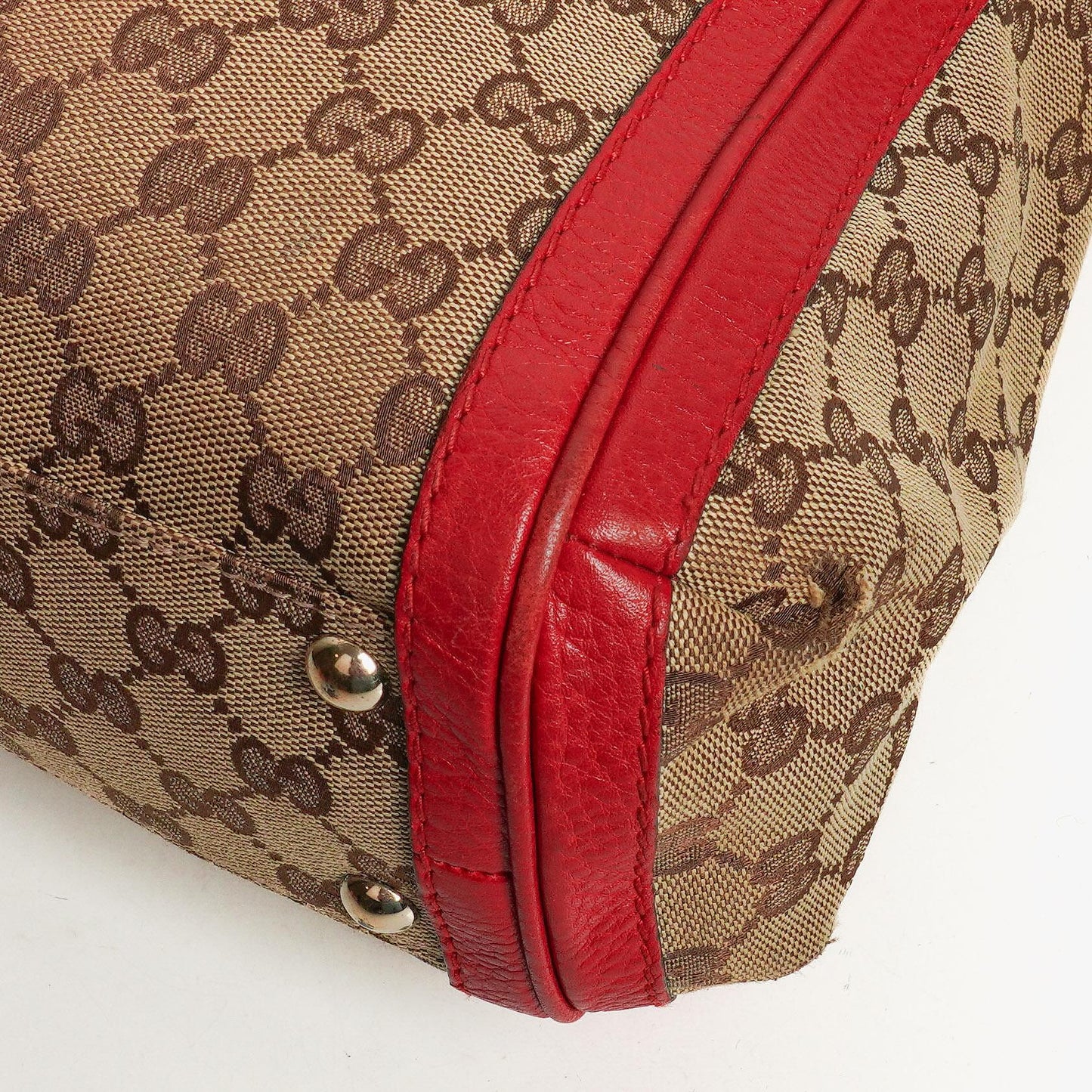 Gucci Bella Top-Handle-Tasche aus beige/rotem GG Canvas