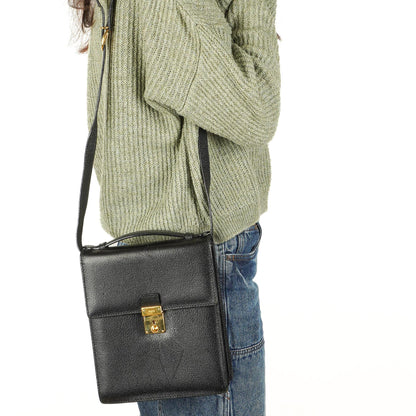Gucci Schwarze Narbige Leder-Schultertasche