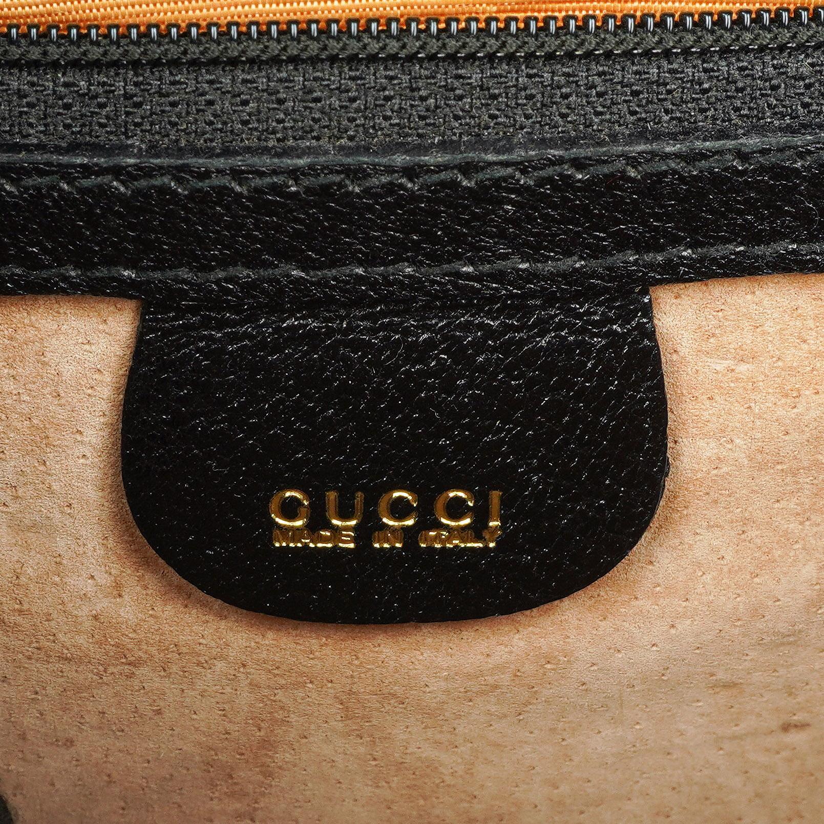 Gucci Schwarze Narbige Leder-Schultertasche