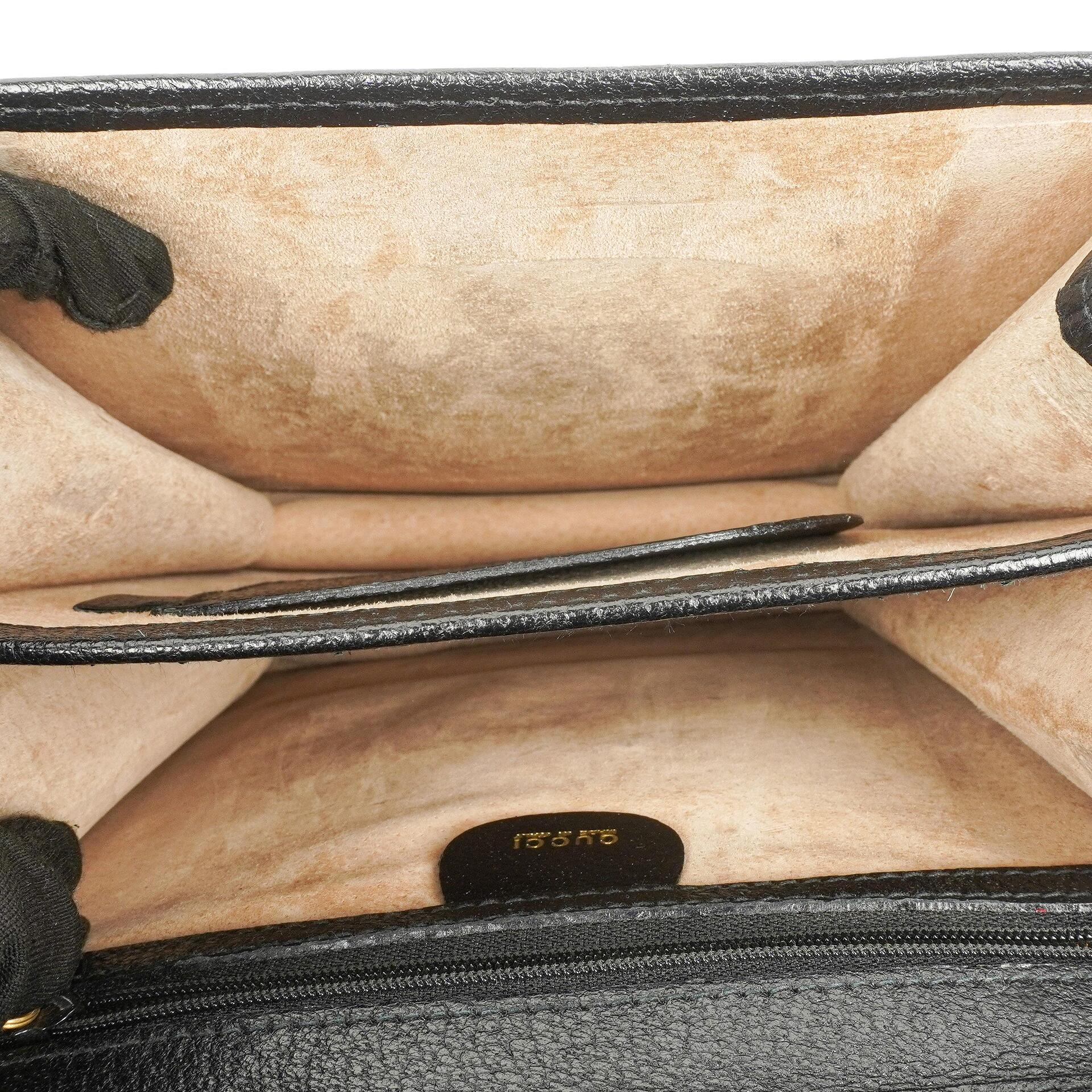 Gucci Schwarze Narbige Leder-Schultertasche