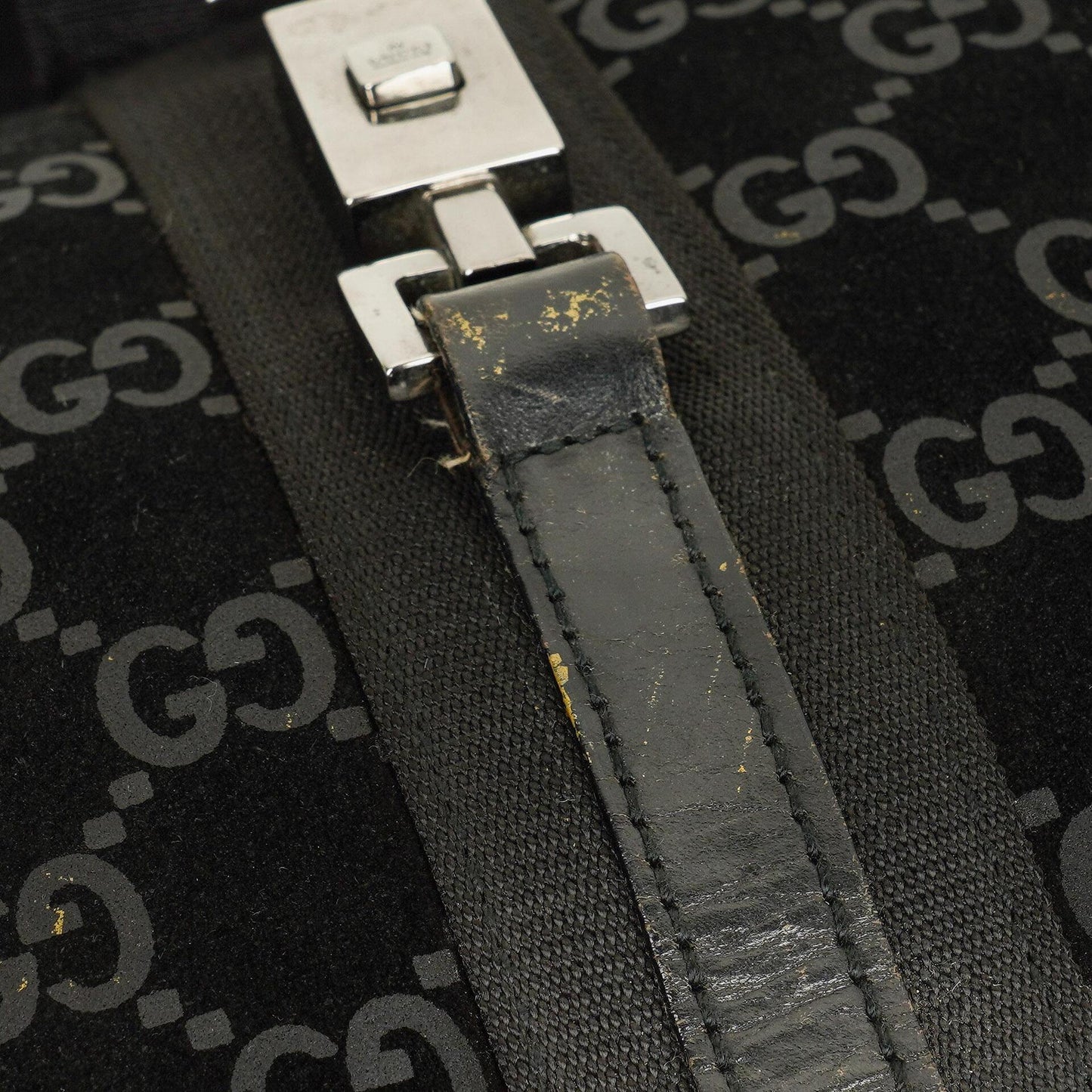 Gucci Jackie GG quadratische Tasche aus schwarzem Wildleder