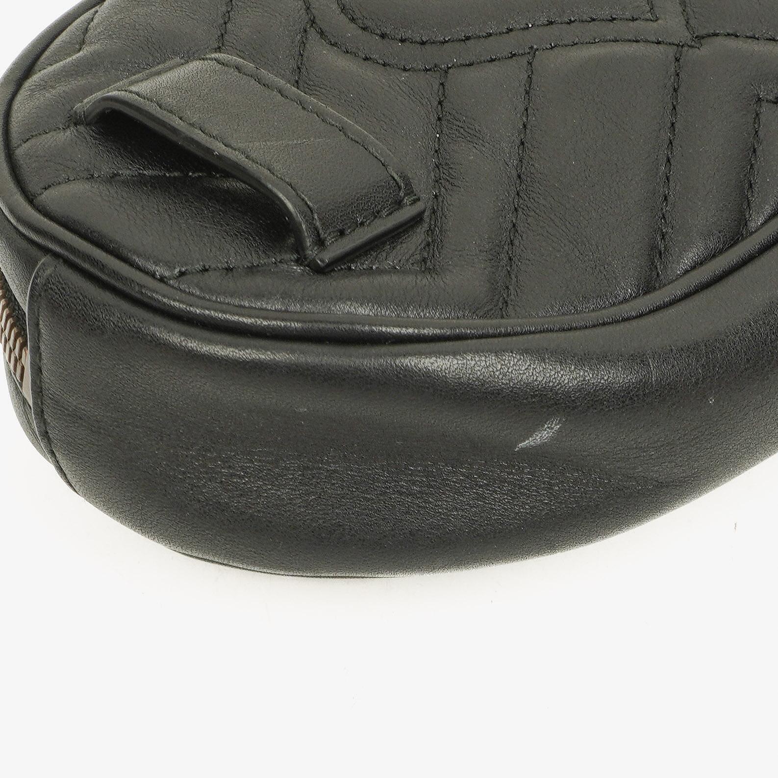 Gucci GG Marmont schwarze Bauchtasche aus Leder