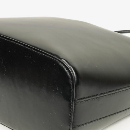Gucci Schultertasche aus schwarzem Leder