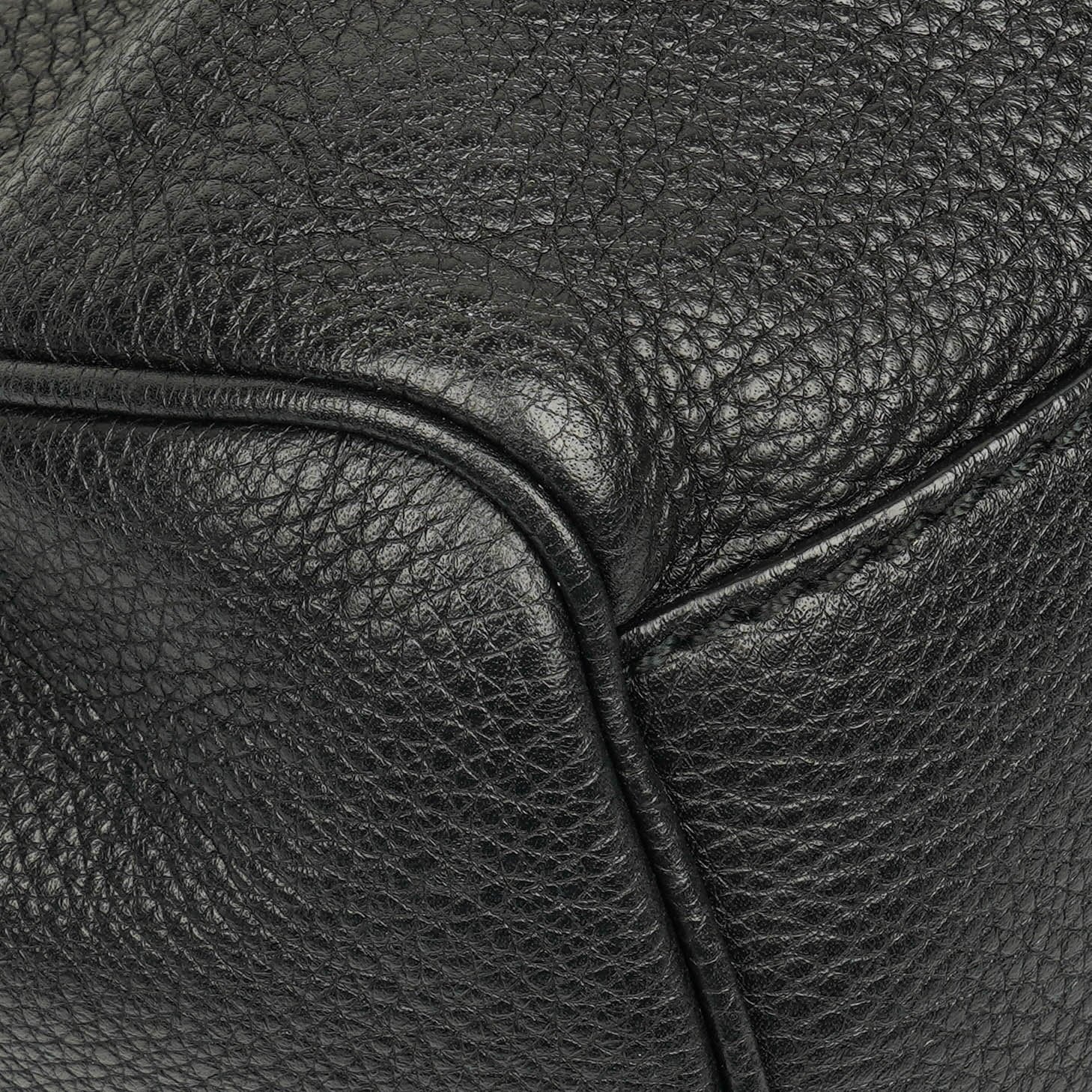 Gucci Sukey Schulter-Hobo-Bag aus schwarzem Leder