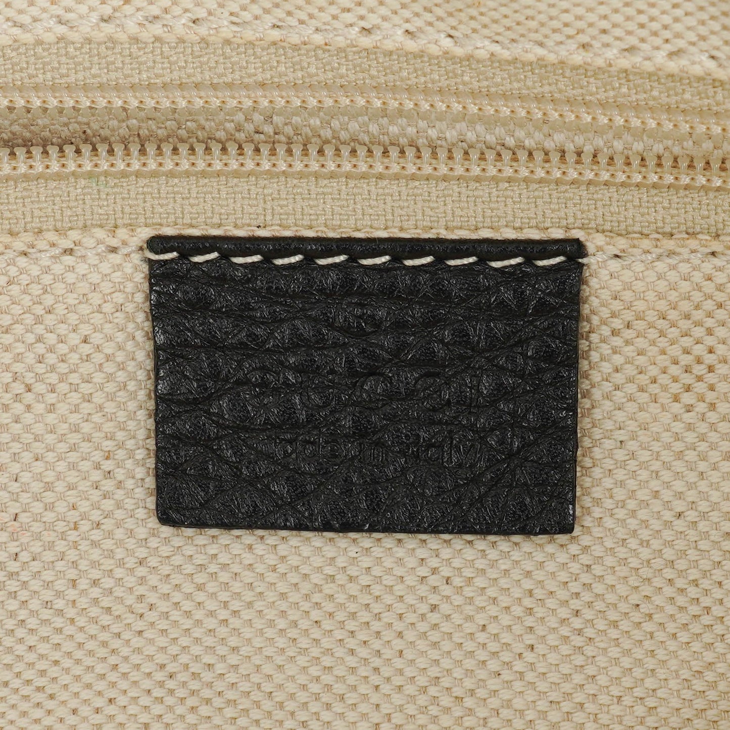 Gucci Sukey Schulter-Hobo-Bag aus schwarzem Leder