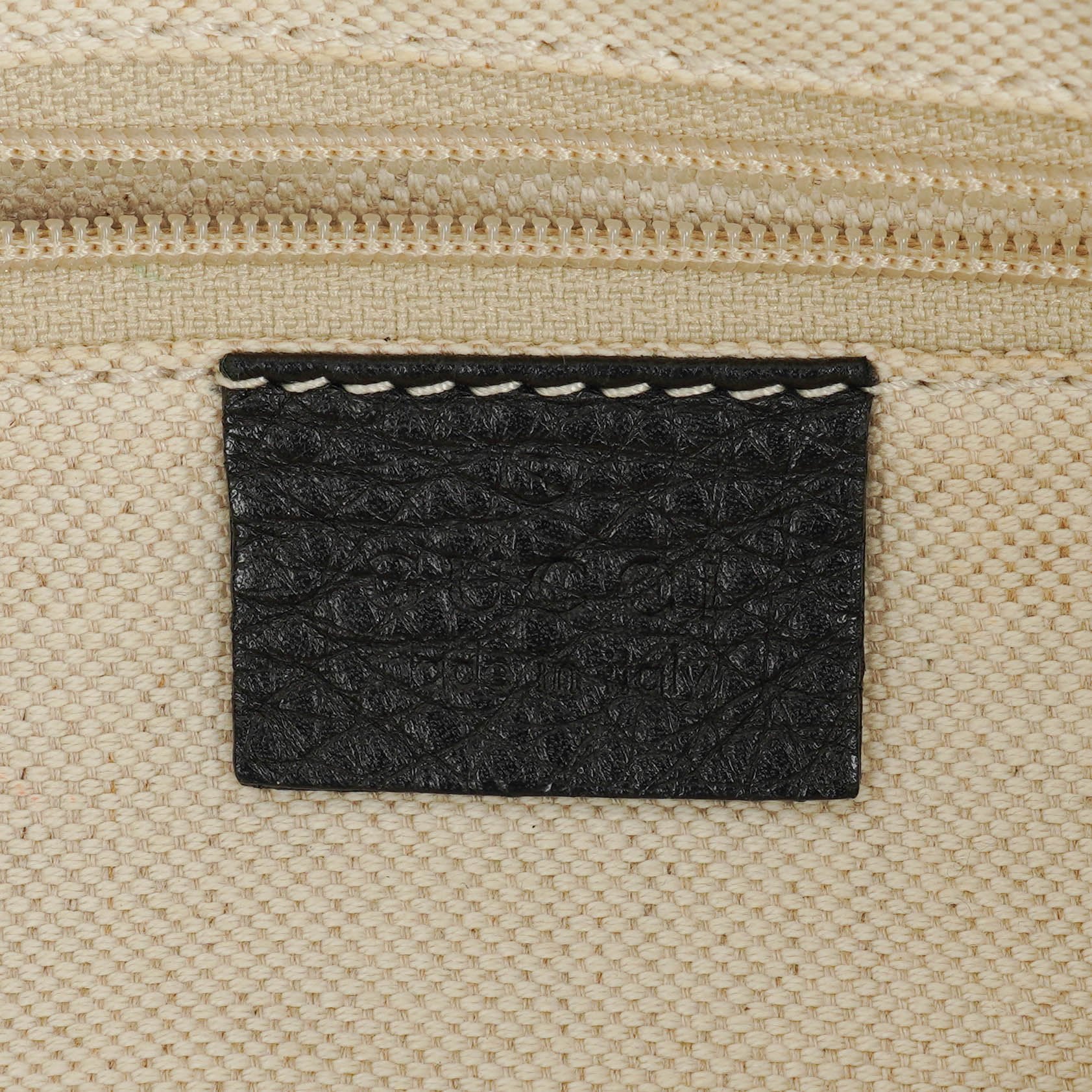 Gucci Sukey Schulter-Hobo-Bag aus schwarzem Leder