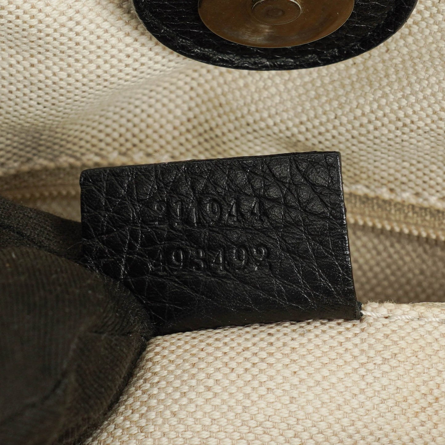 Gucci Sukey Schulter-Hobo-Bag aus schwarzem Leder