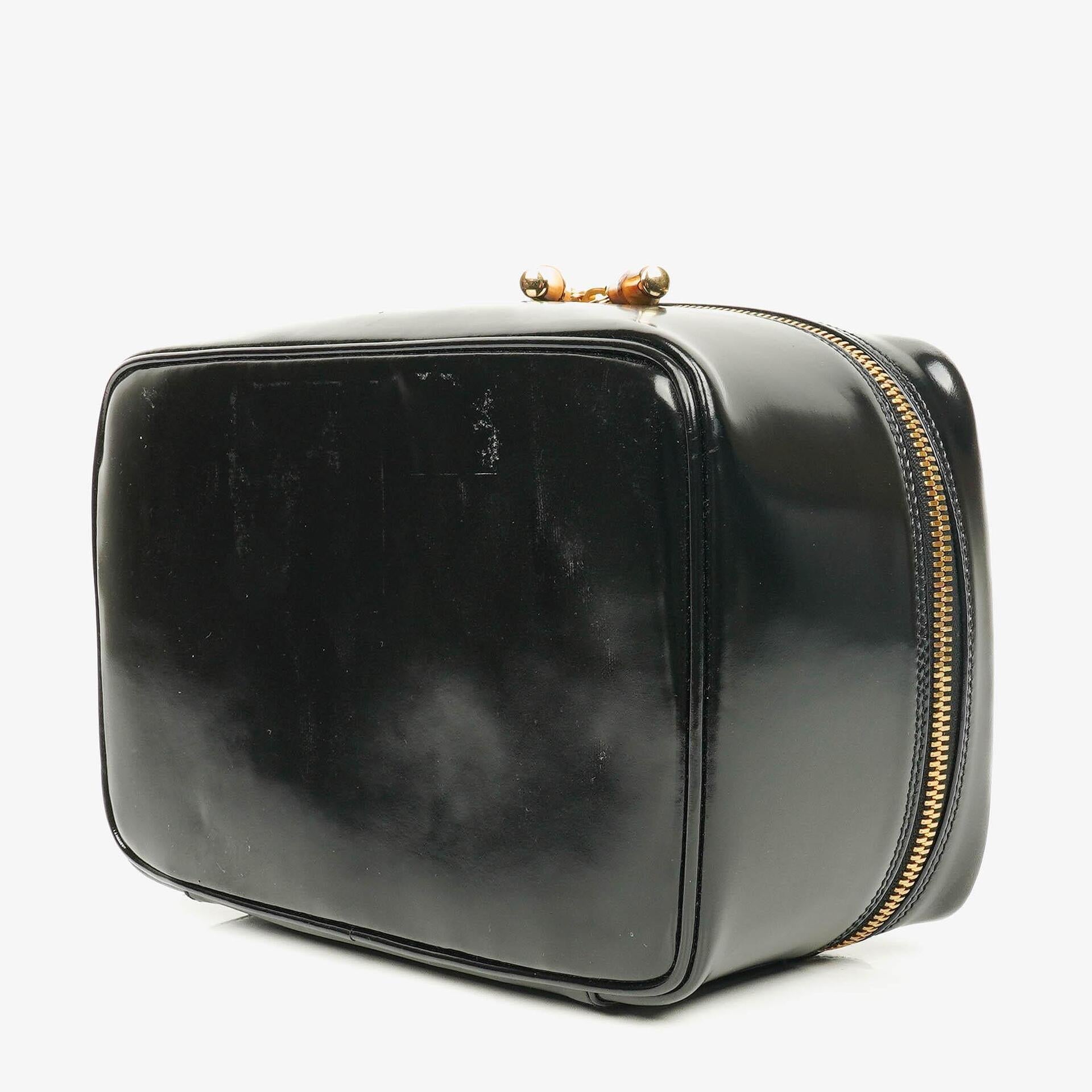 Gucci Bamboo Vanity Tasche aus schwarzem Lackleder