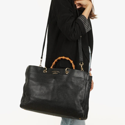 Gucci Große Bamboo Shopper Tragetasche mit Griff aus schwarzem genarbtem Leder
