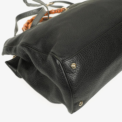 Gucci Große Bamboo Shopper Tragetasche mit Griff aus schwarzem genarbtem Leder