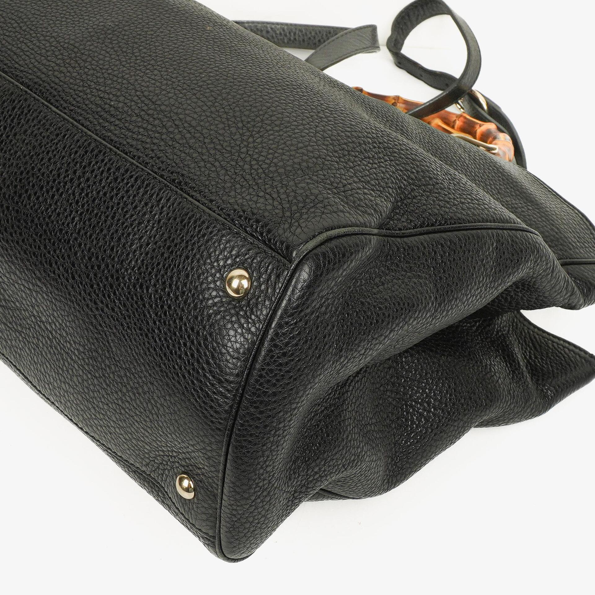 Gucci Große Bamboo Shopper Tragetasche mit Griff aus schwarzem genarbtem Leder