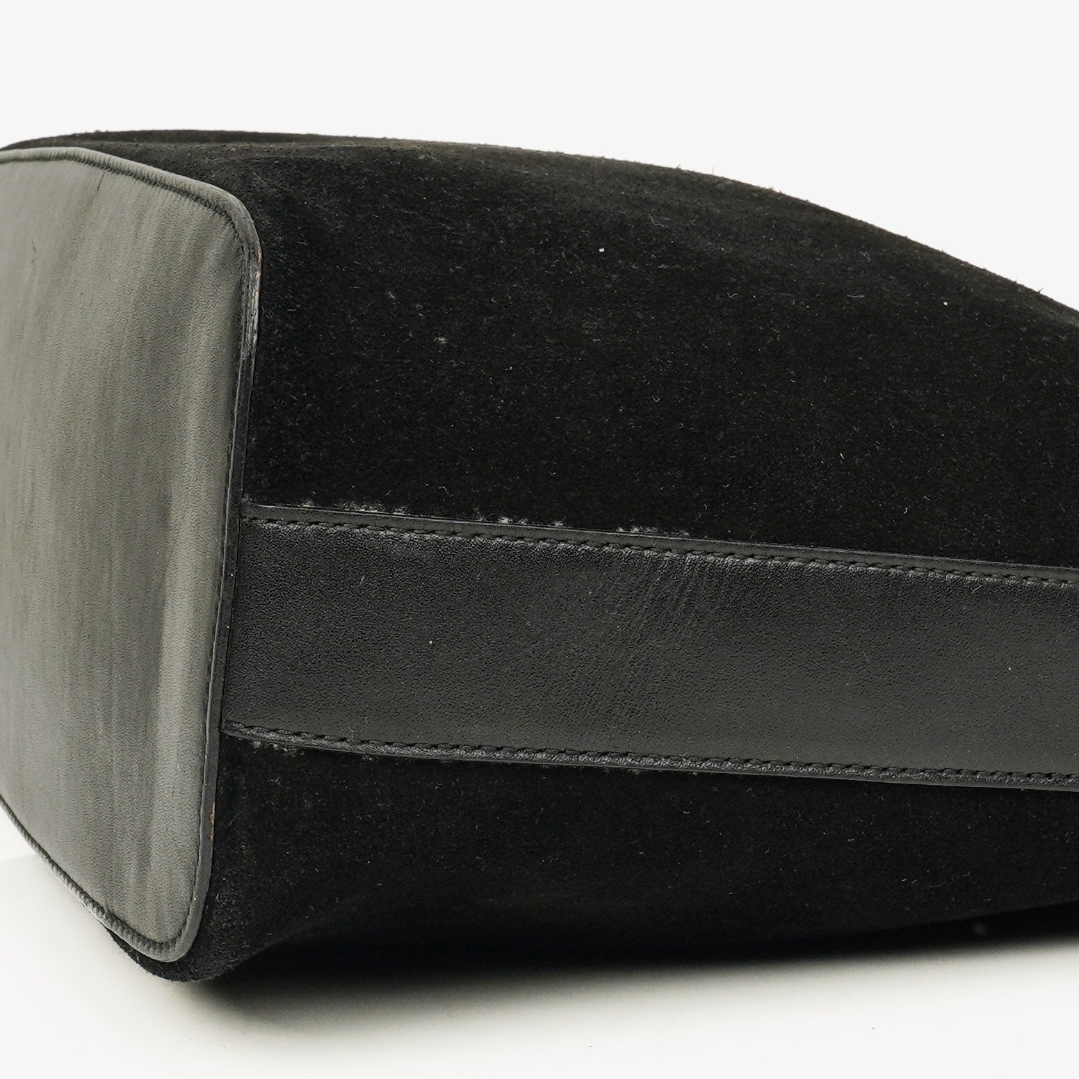 Gucci Schulter-Hobo-Tasche aus schwarzem Wildleder und Leder