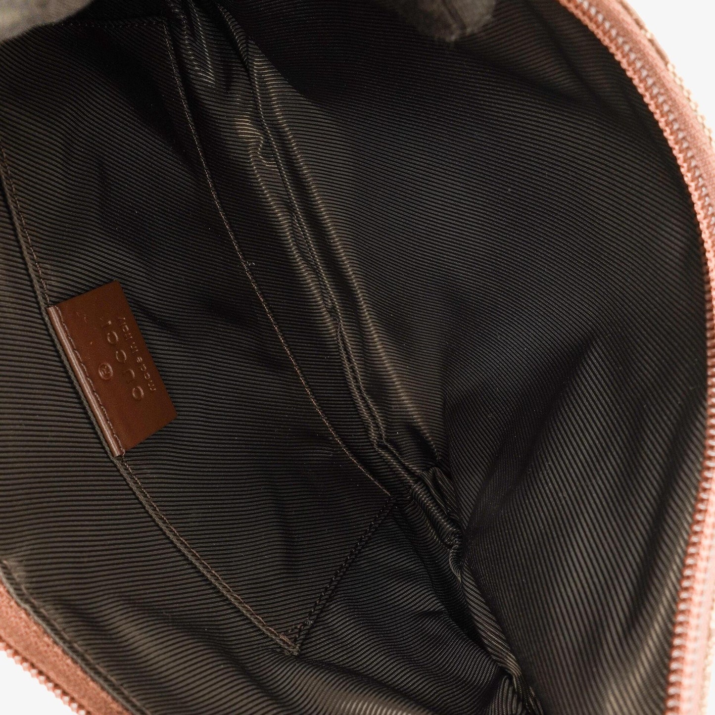 Gucci Kleine Hobo-Tasche aus braunem GG Canvas