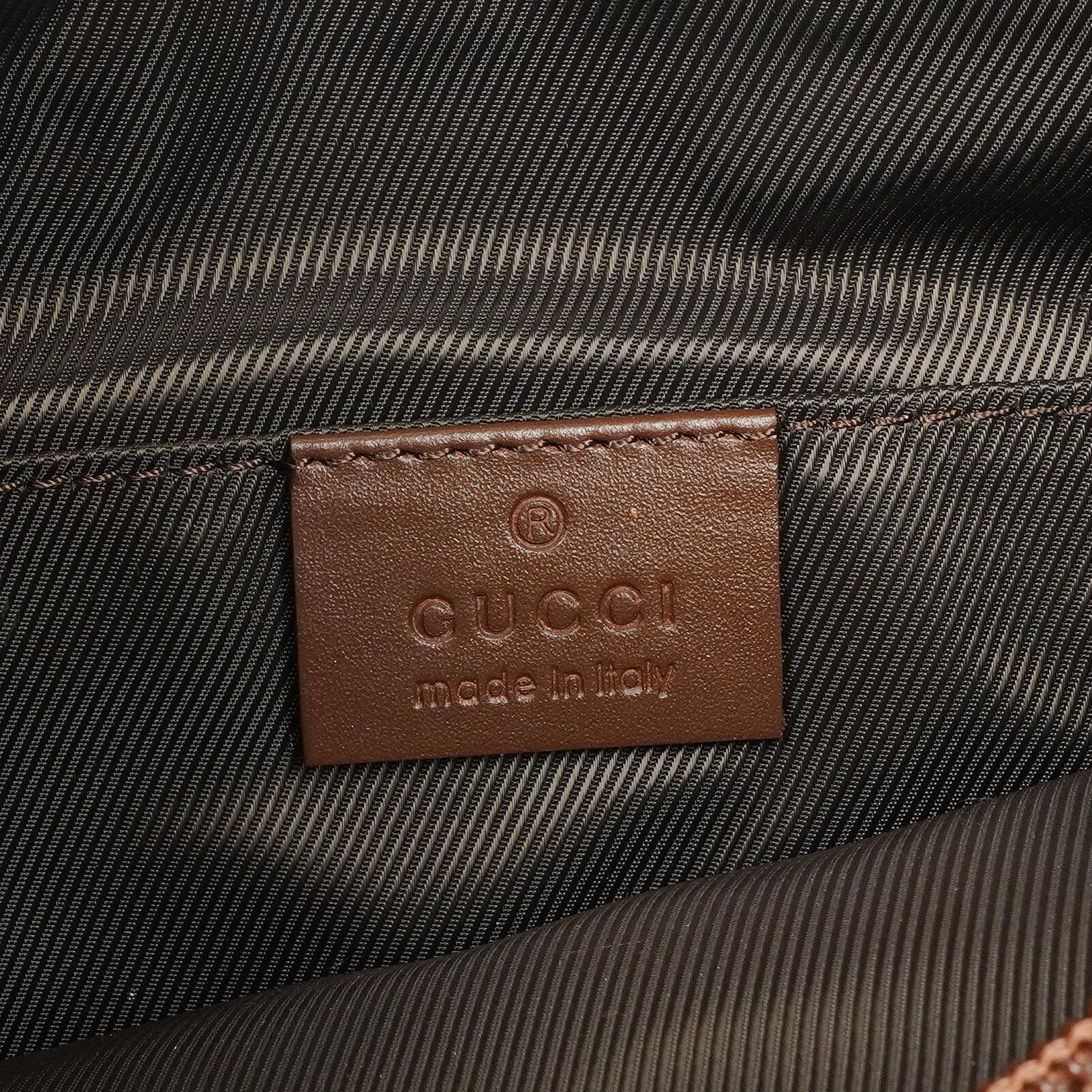 Gucci Kleine Hobo-Tasche aus braunem GG Canvas
